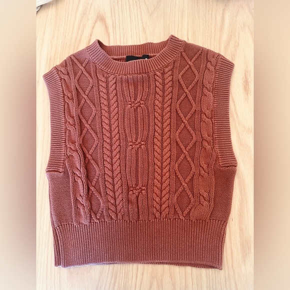broadway 38 Sweaters - Broadway 38 Cable Knit Sleeveless Sweater - Rust